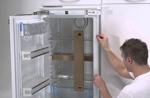 Установка встраиваемого холодильника в Шлиссельбурге